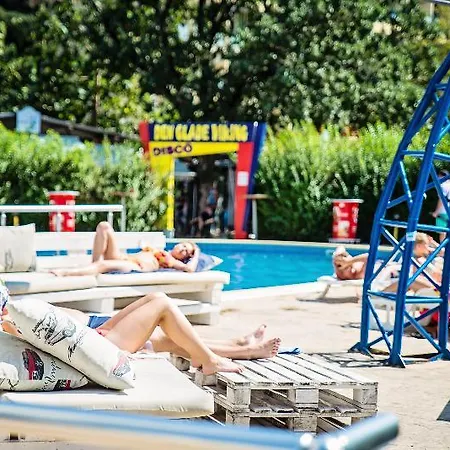 מלון Party Golden Sands